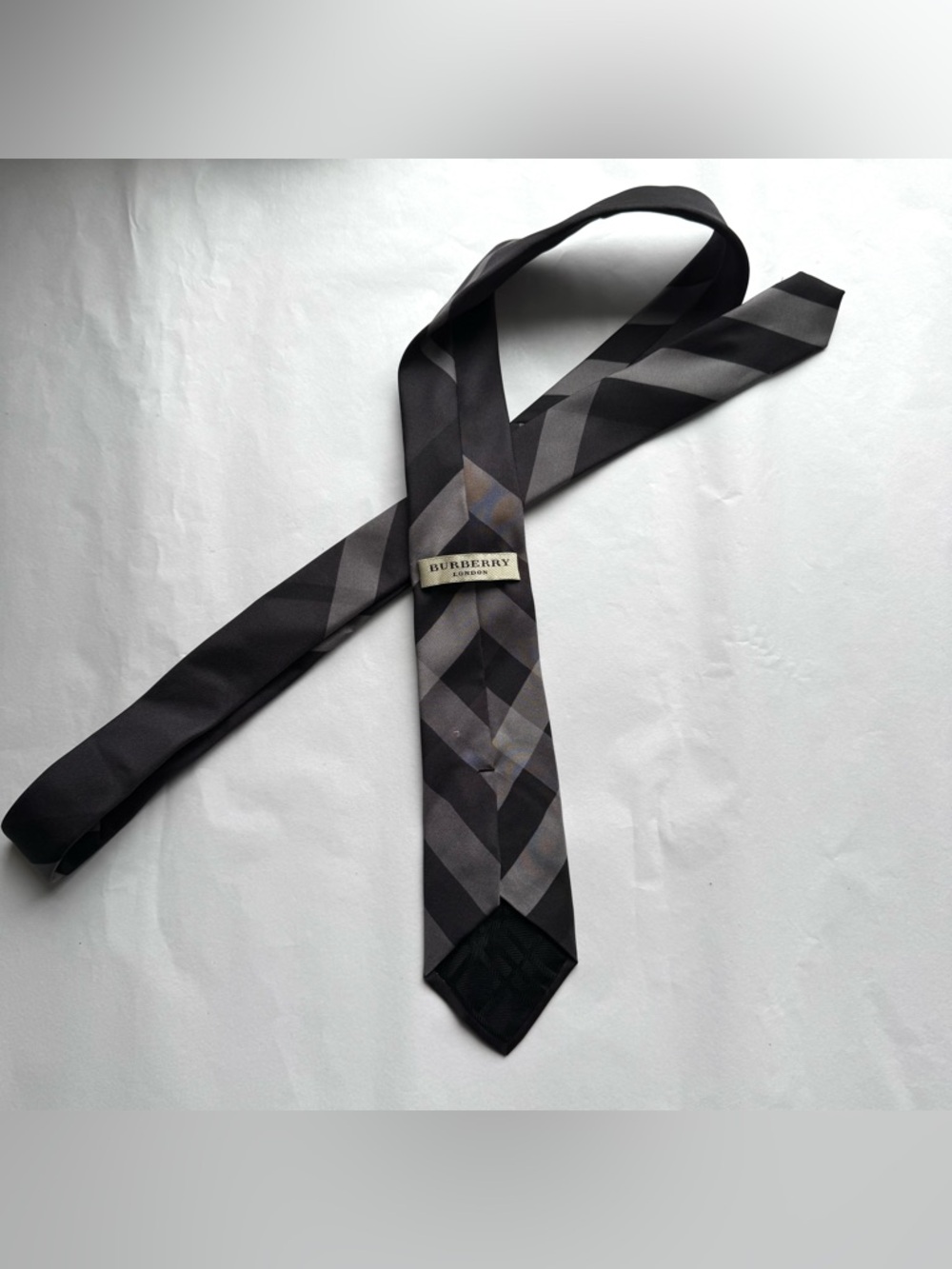 Burberry London 100% Silk Black Grey Plaid Check Tie - Picture 4 of 9